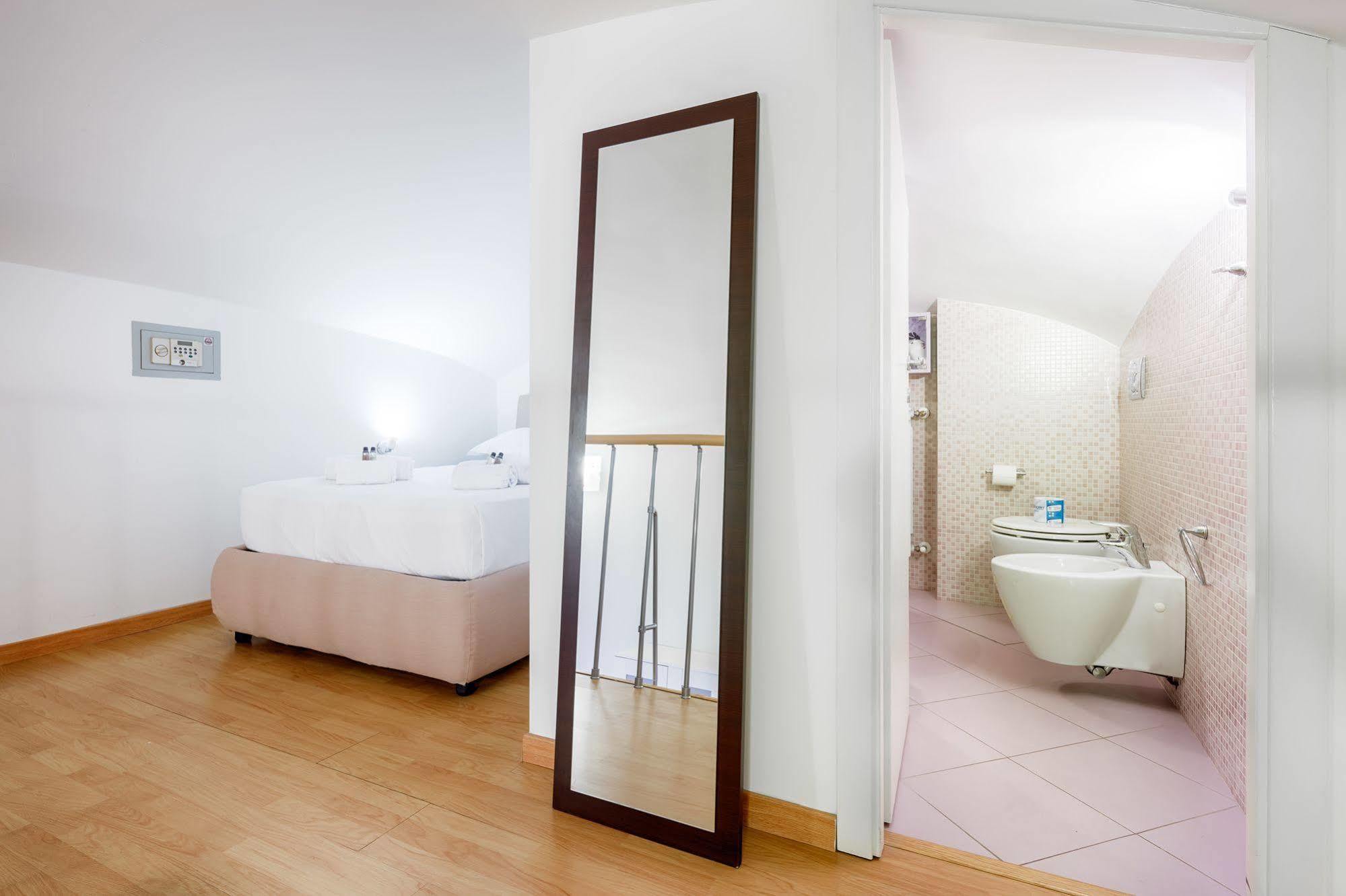 Nearhome Smart Suites Guest House Rome Luaran gambar
