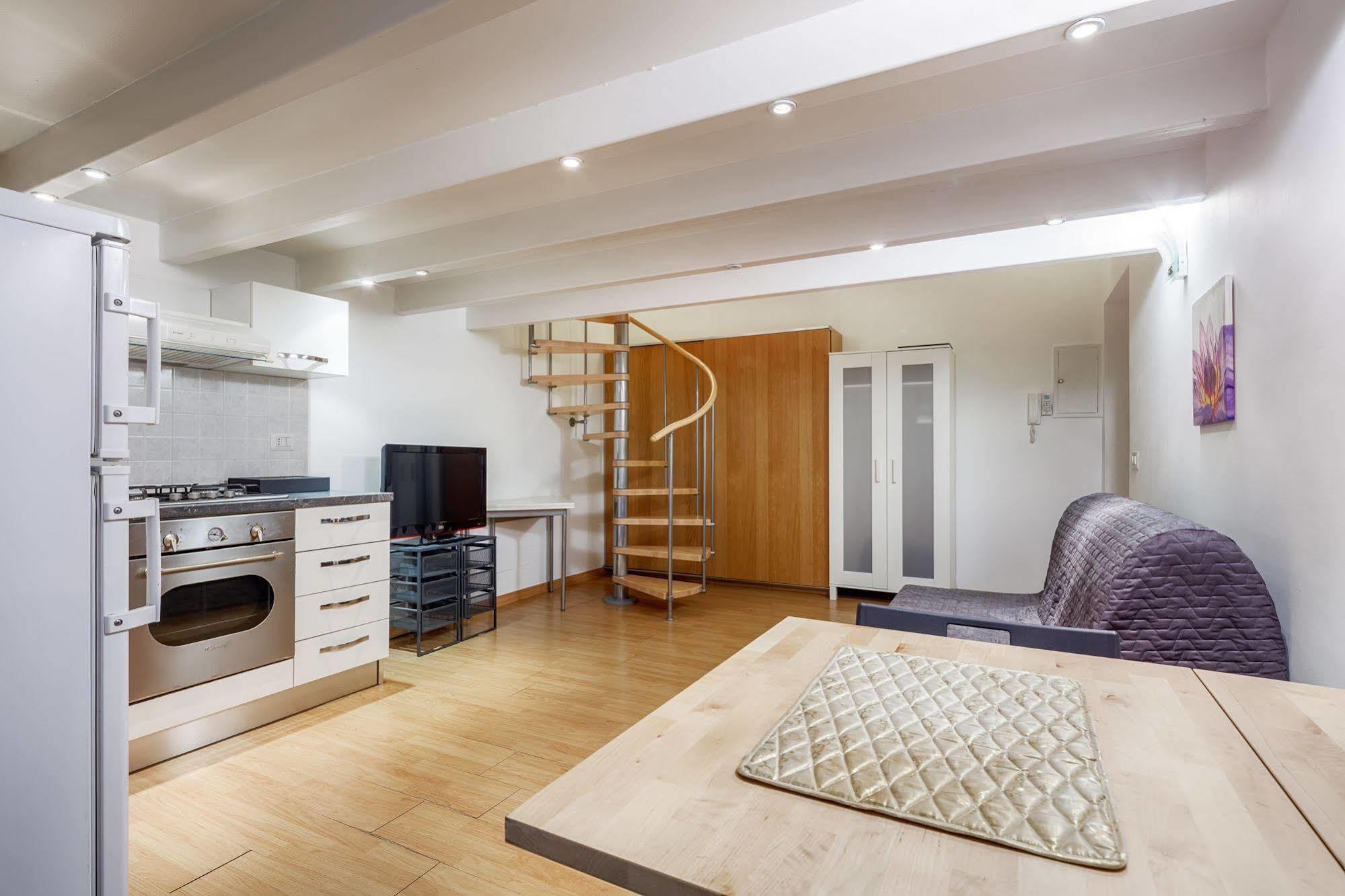 Nearhome Smart Suites Guest House Rome Luaran gambar